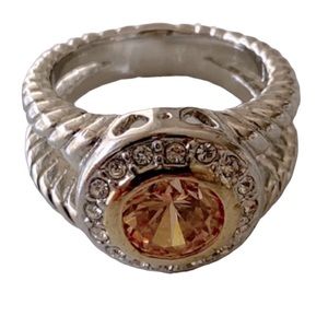 SILVER TONE RING WITH TOPAZ STONE Size 7